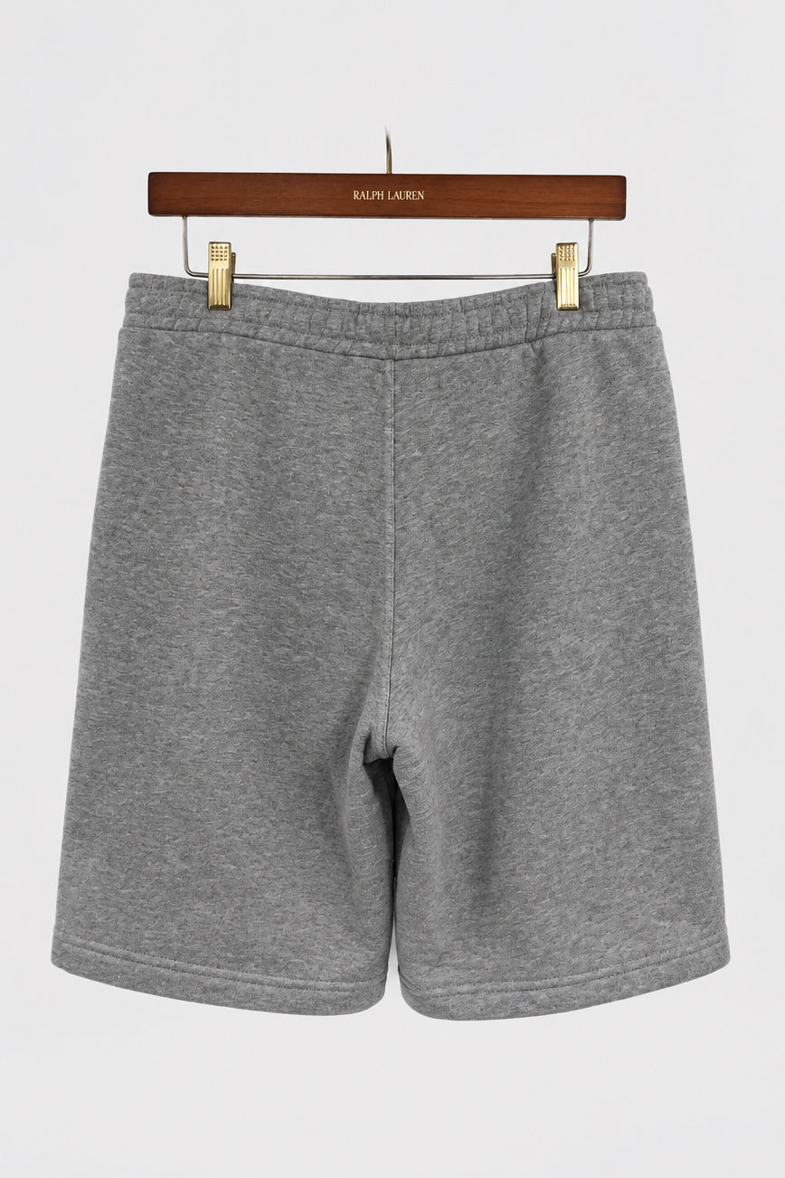 Short Lounge Adidas 🏃🏻‍♂️ color Gris con logo bordado blanco talla M