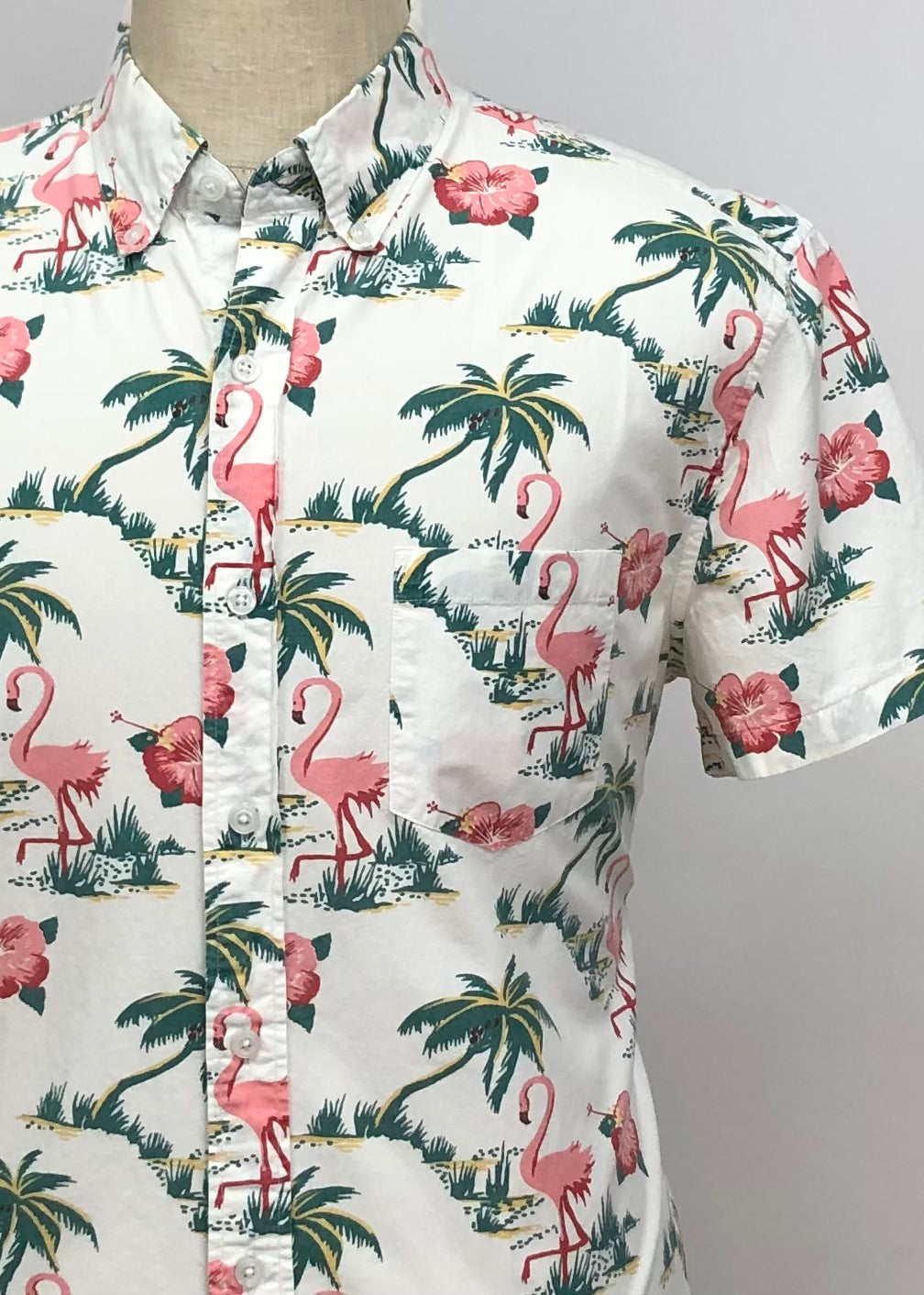 Camisa de botones J.Crew color blanco con diseño de palmeras 🏝 y Flamingo Talla L Entalle Regular