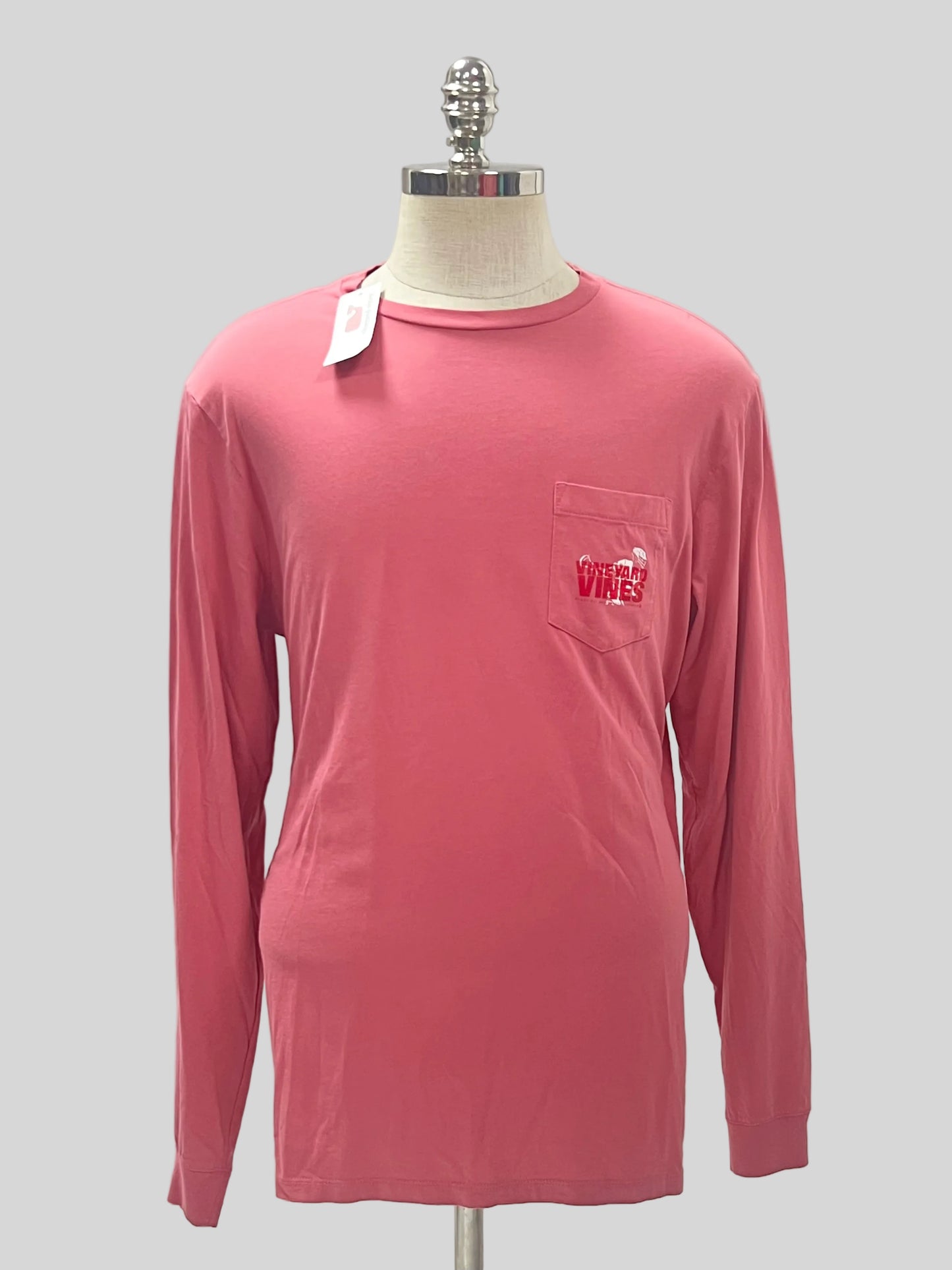 Camiseta de bolsillo Vineyard Vines 🐳 color rosado magenta con Diseño de Lacrosse Talla L