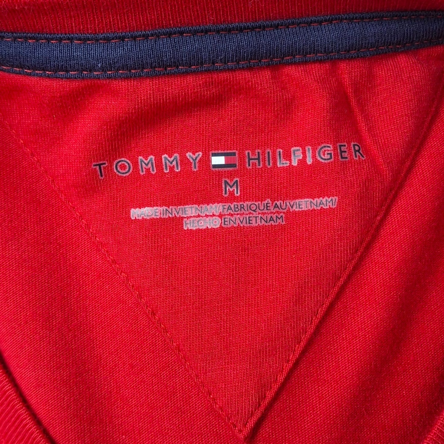 Camiseta cuello Redondo Tommy Hilfiger 🇺🇸 color rojo Talla Medium