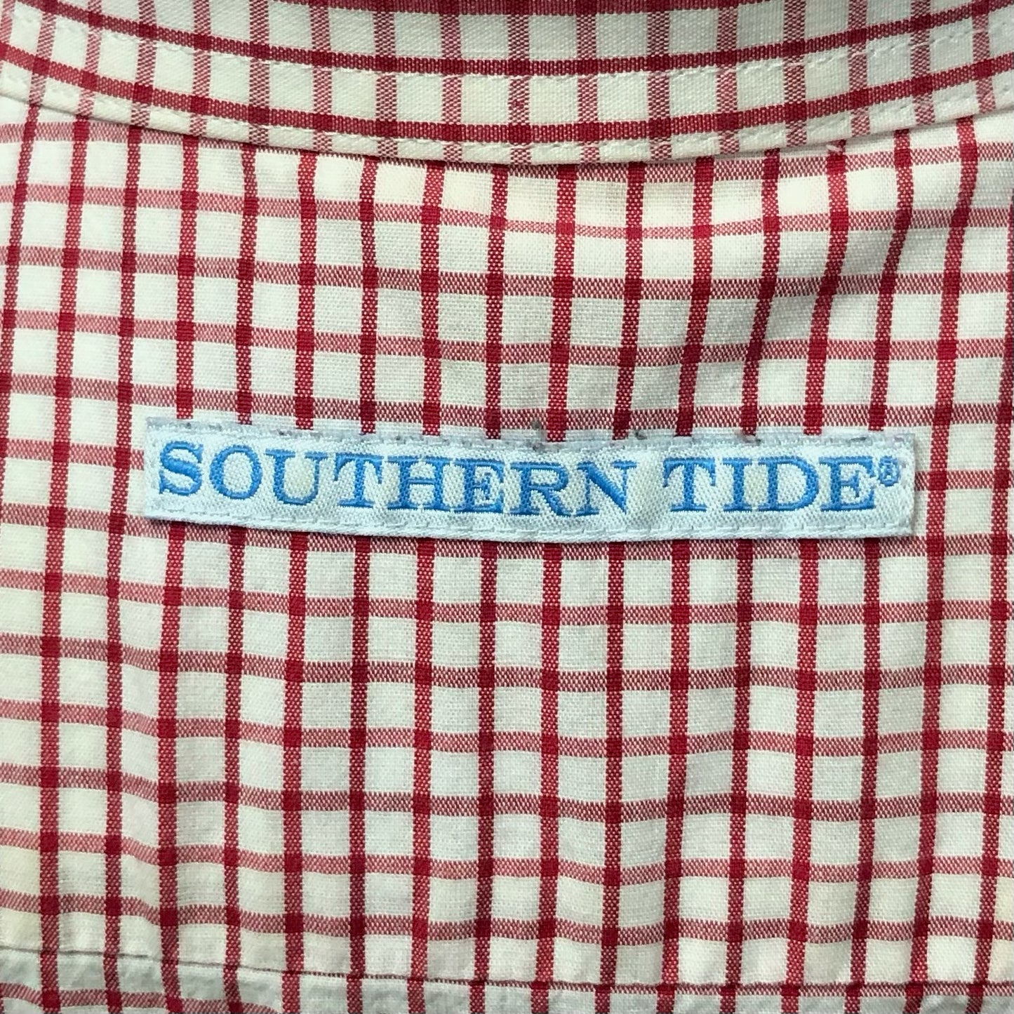 Camisa de botones Southern Tide  🐟 Con patron de cuadros en color rojo y blanco Talla M Entalle Regular