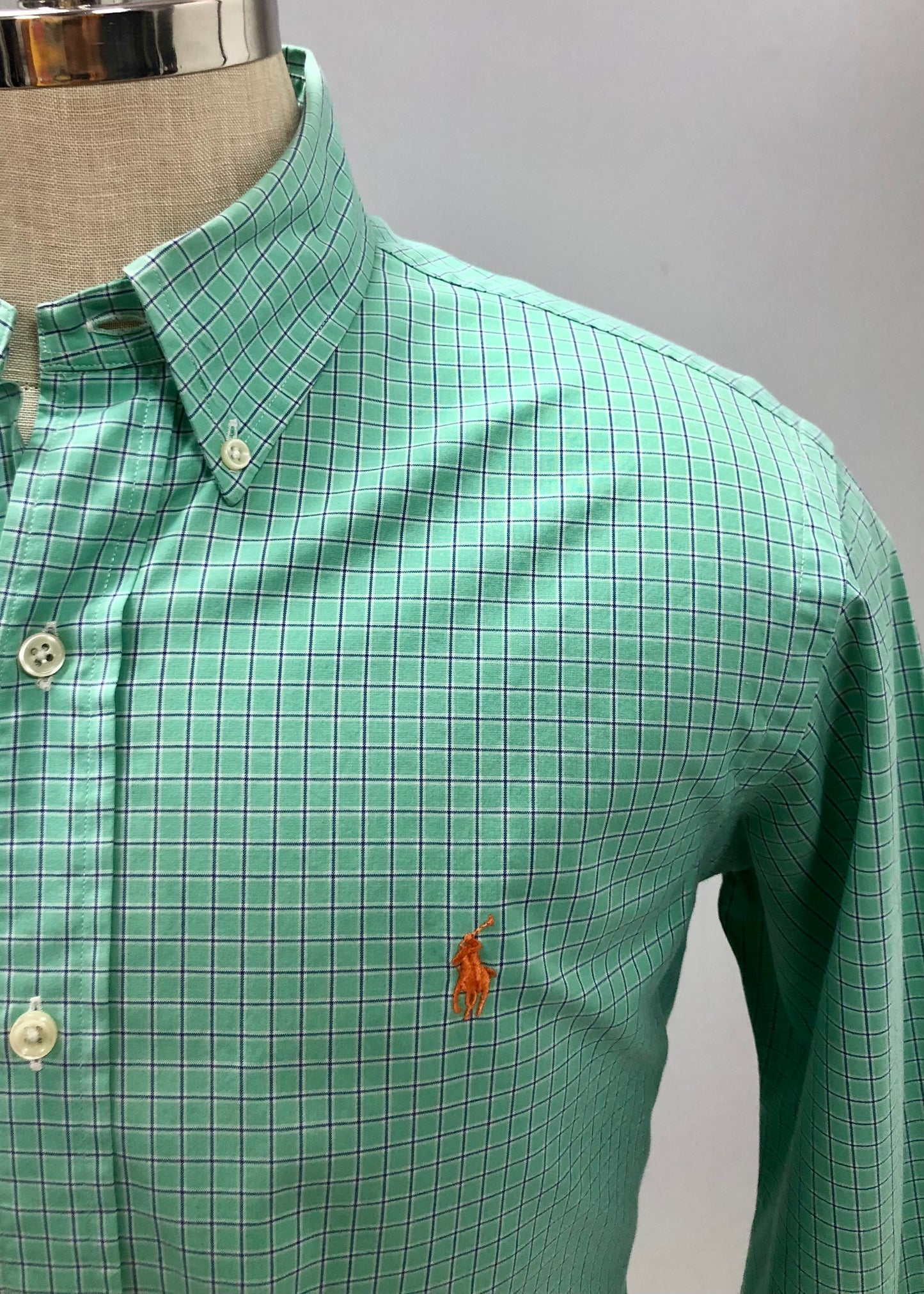 Camisa Polo Ralph Lauren 🏇🏼 color verde claro con patron de cuadro azul y blanco Talla M Entalle Custom Fit