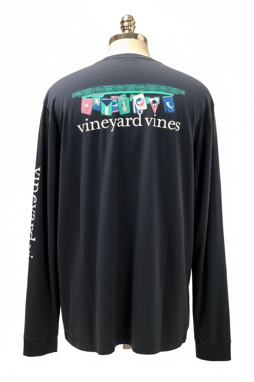 Camiseta de bolsillo Vineyard Vines 🐳 color azul grisáceo con Diseño de banderas Talla XL