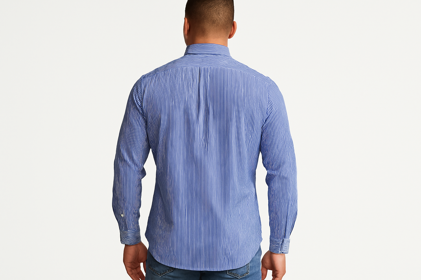 Athletic model - back view with continuous pattern