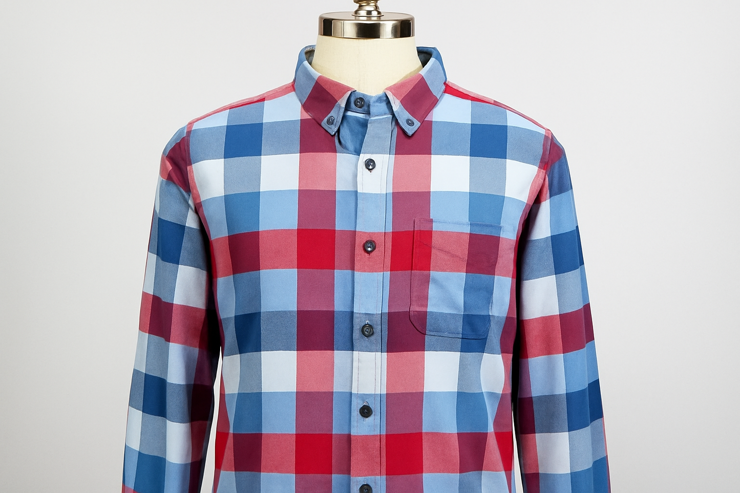 Camisa cuadros grandes en maniquí