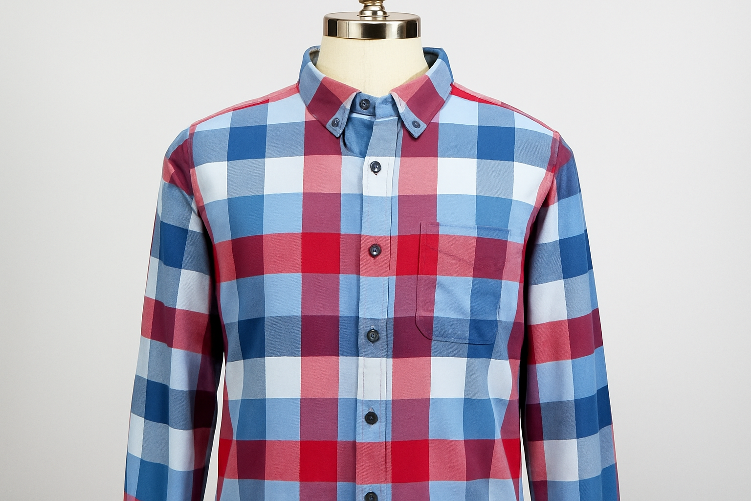 Camisa cuadros grandes en maniquí