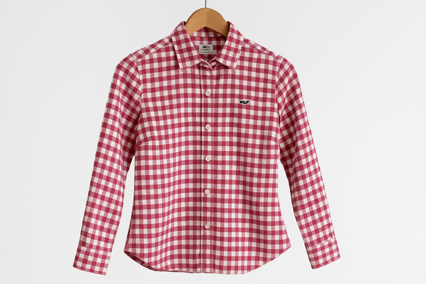 Camisa de cuadros rojos y blancos para mujer en gancho