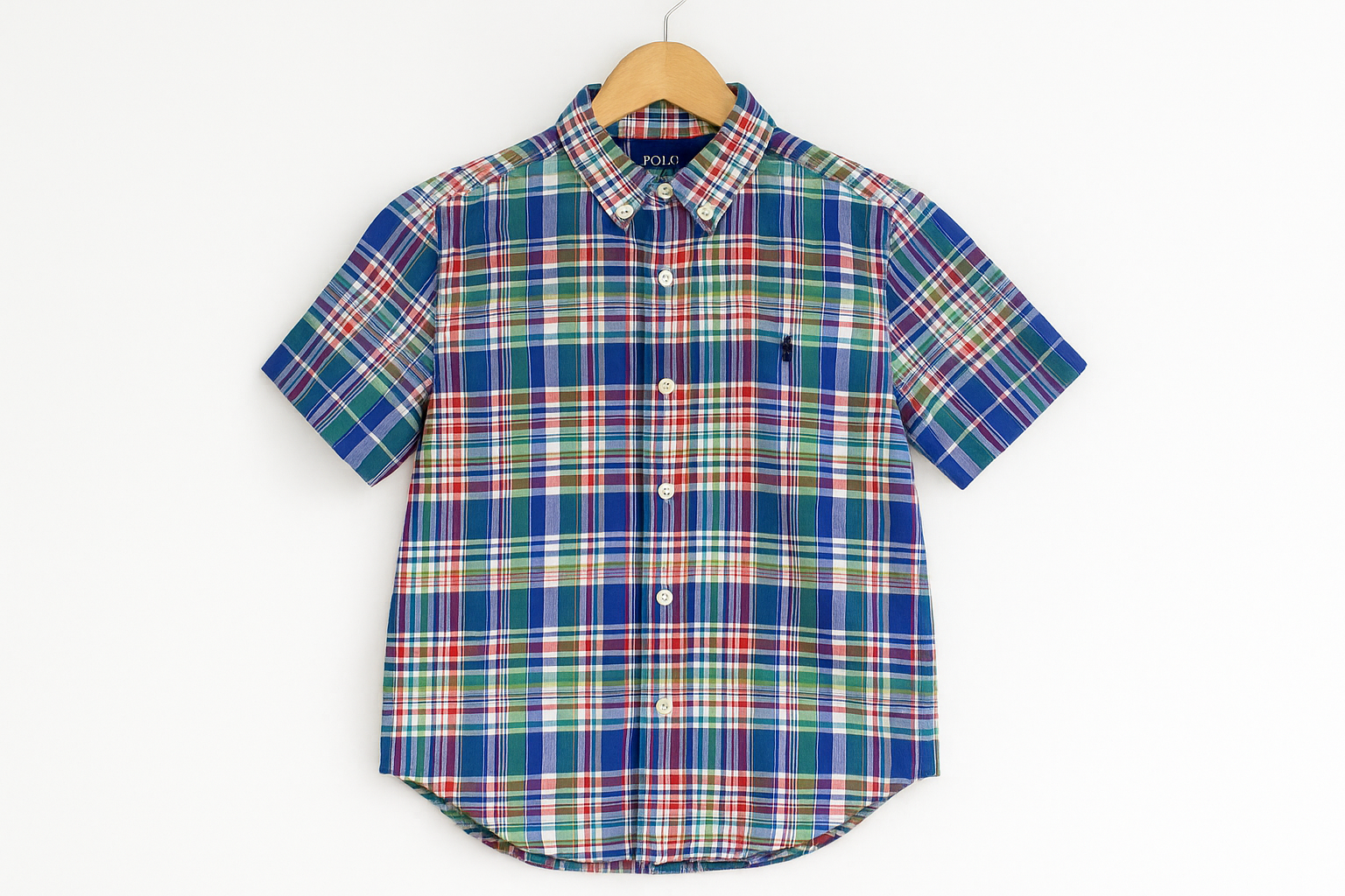 Camisa en gancho vista frontal - manga corta