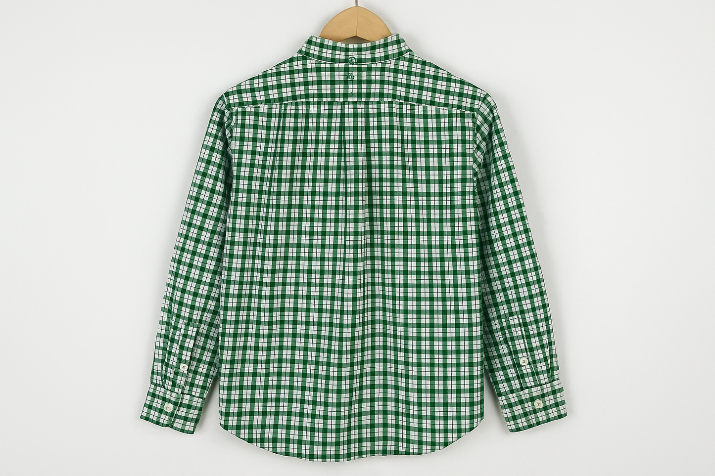 Camisa en gancho vista trasera