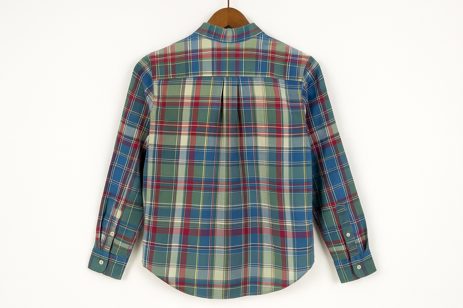 Camisa en gancho vista trasera