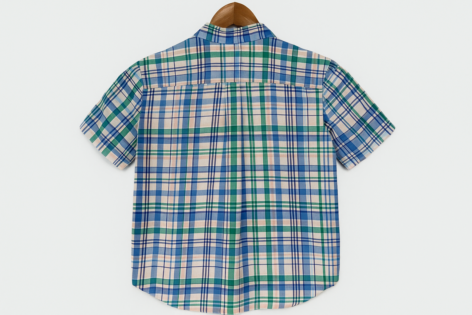 Camisa en gancho vista trasera