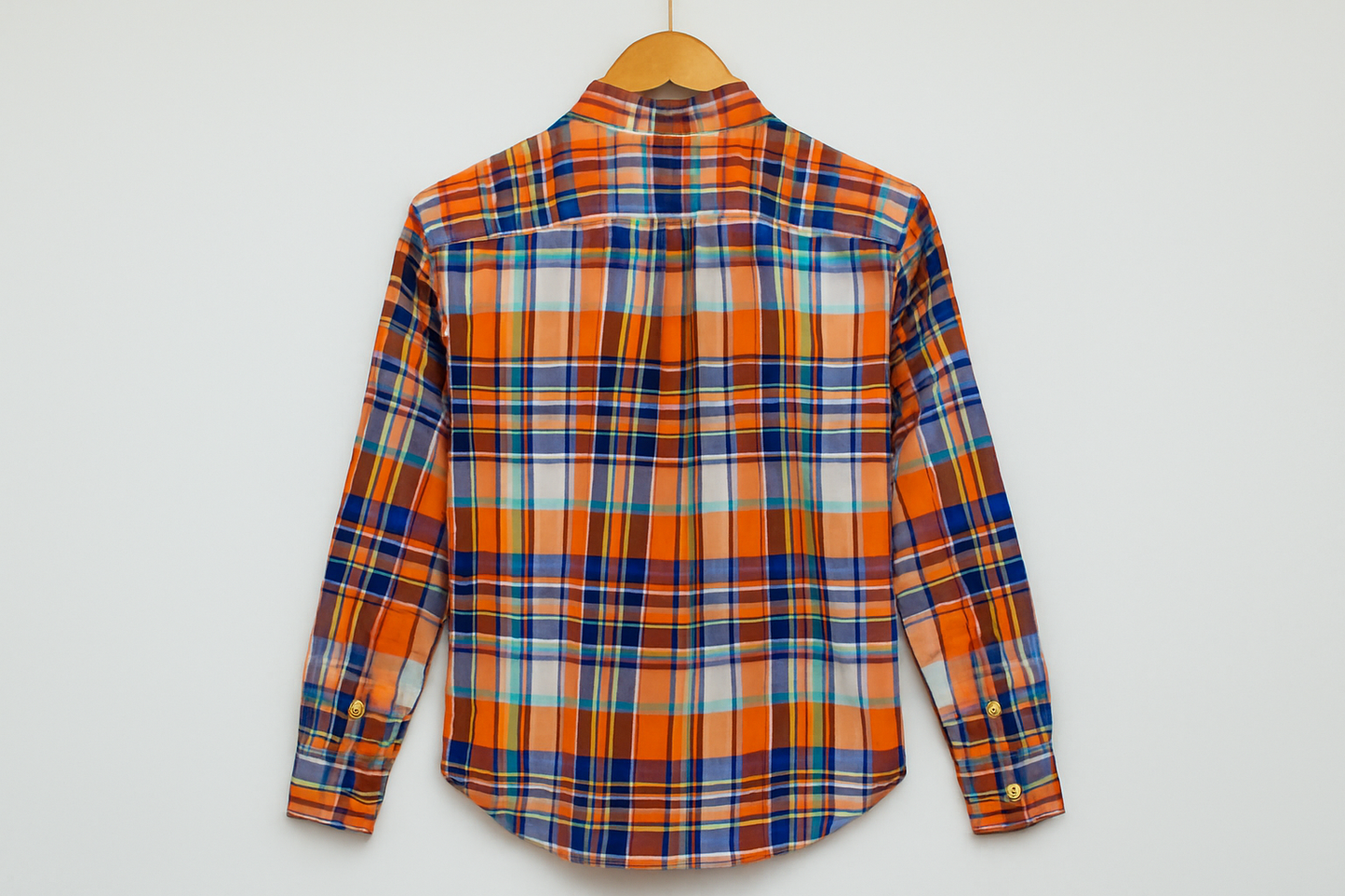 Camisa en gancho vista trasera