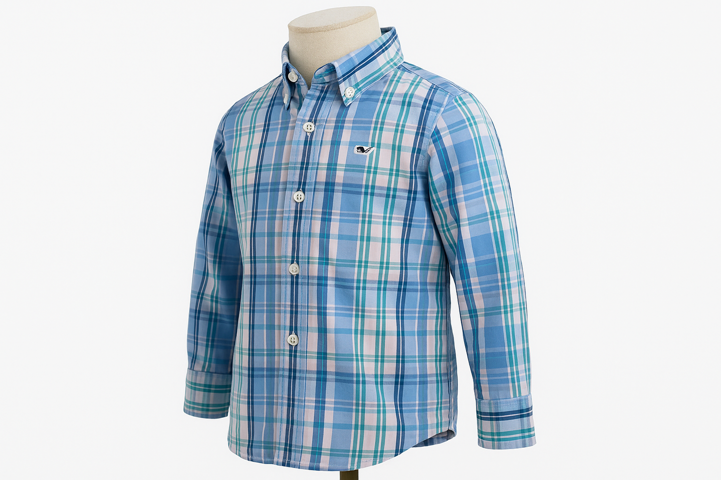 Camisa en maniquí ángulo 3/4