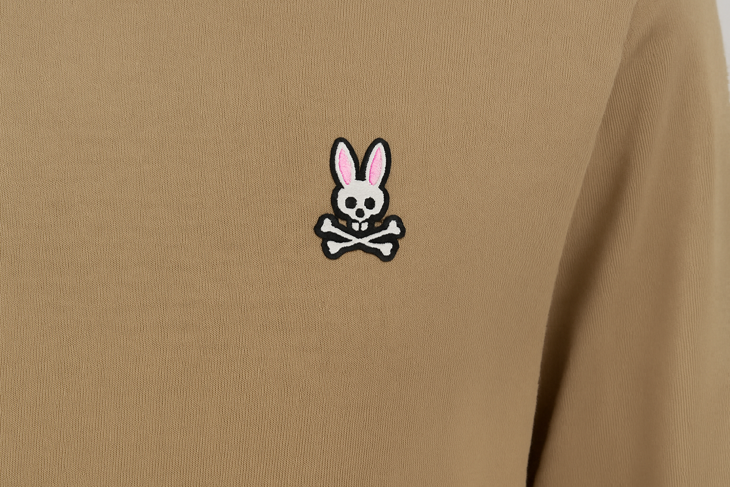Camiseta Psycho Bunny beige - Detalle del logo