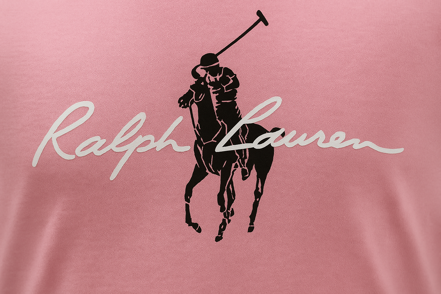 Camiseta rosa Polo Ralph Lauren - Detalle del logo y firma