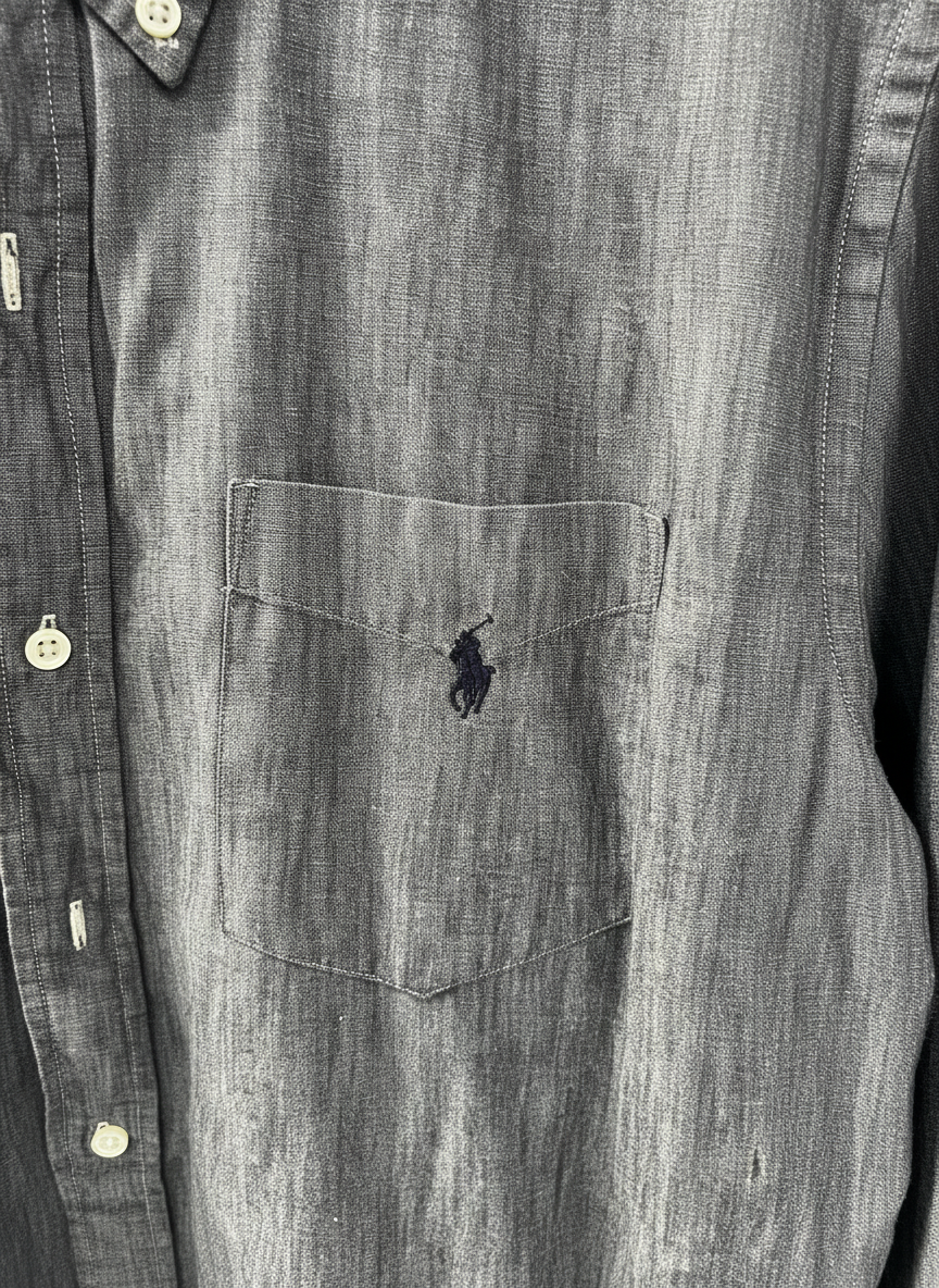 Close-up del logo Ralph Lauren
