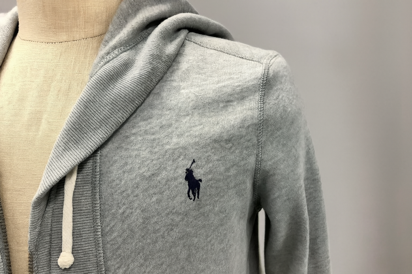 Detalle de capucha y textura