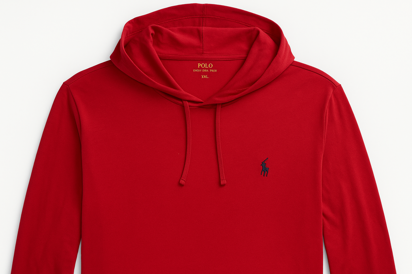 Detalle de la capucha y cuello de la camiseta