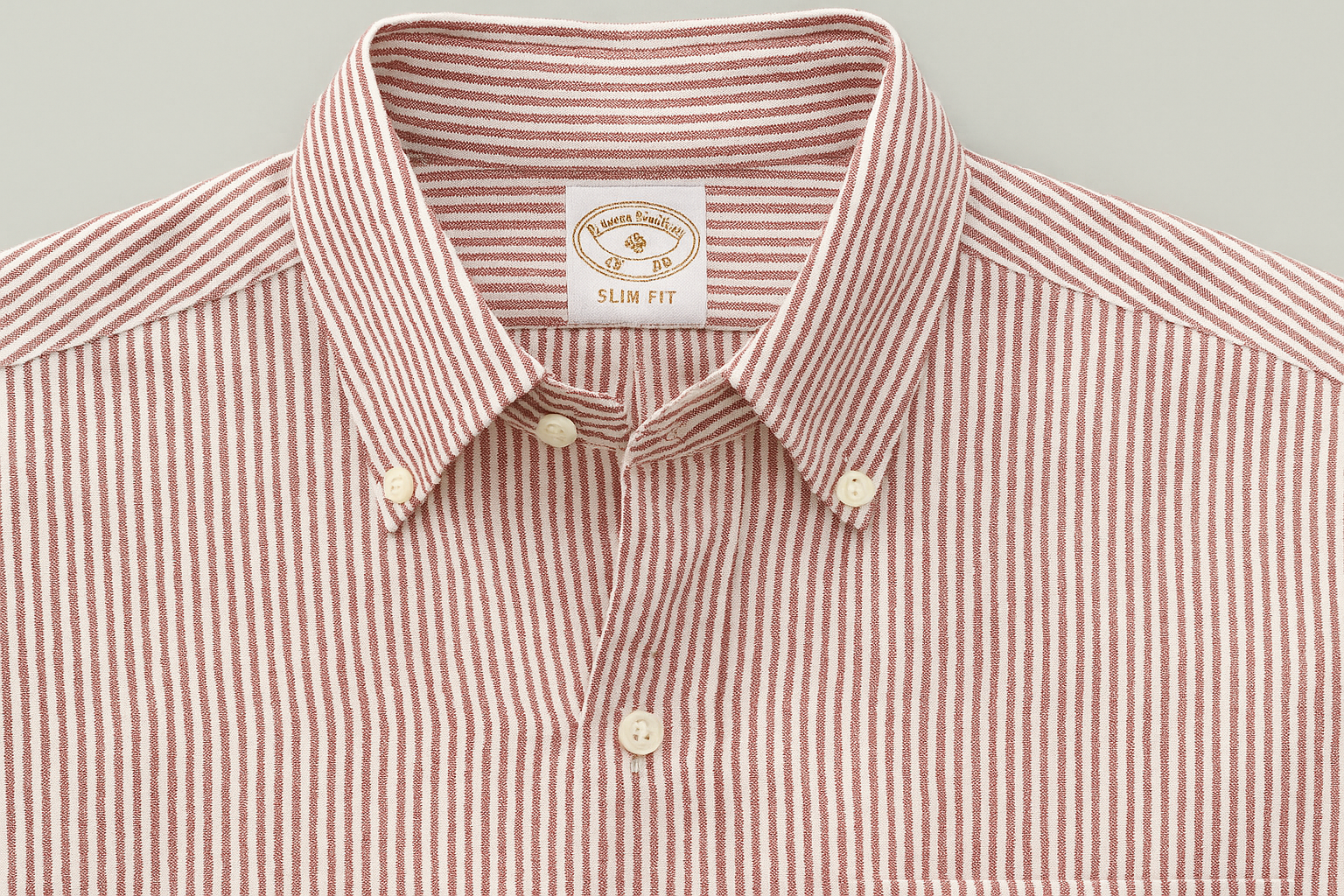 Detalle del cuello y bolsillo