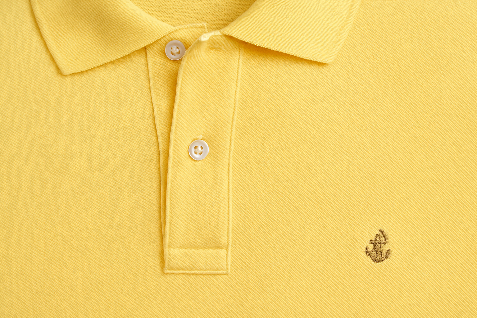 Detalle del cuello y botones