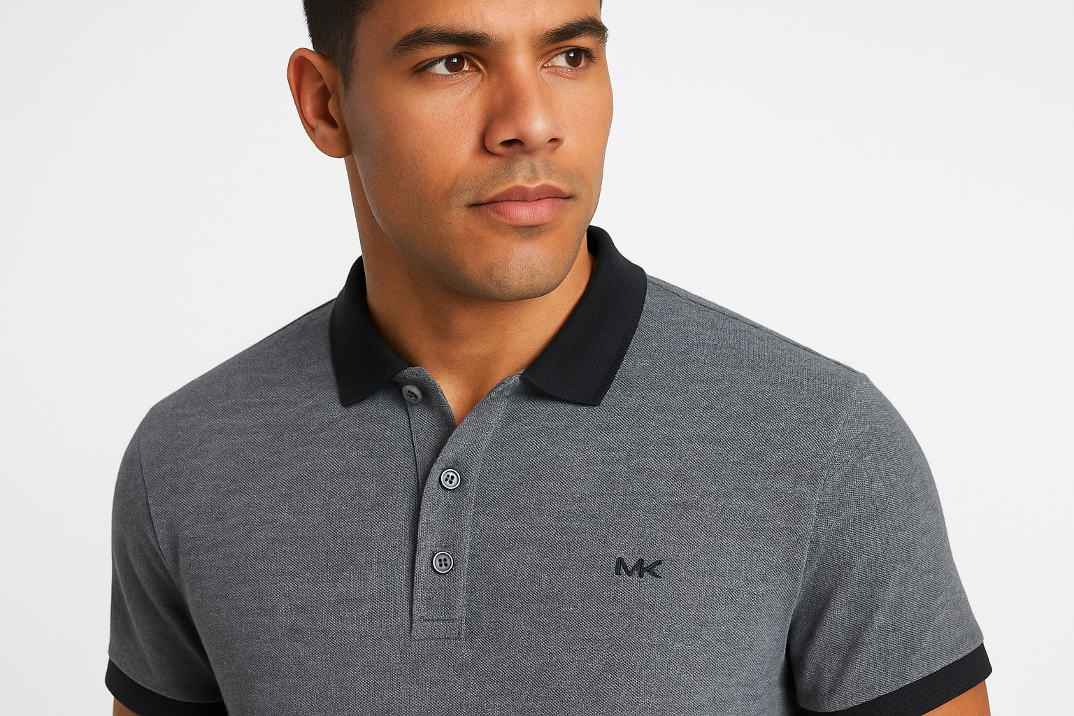 Detalle del cuello y logo MK