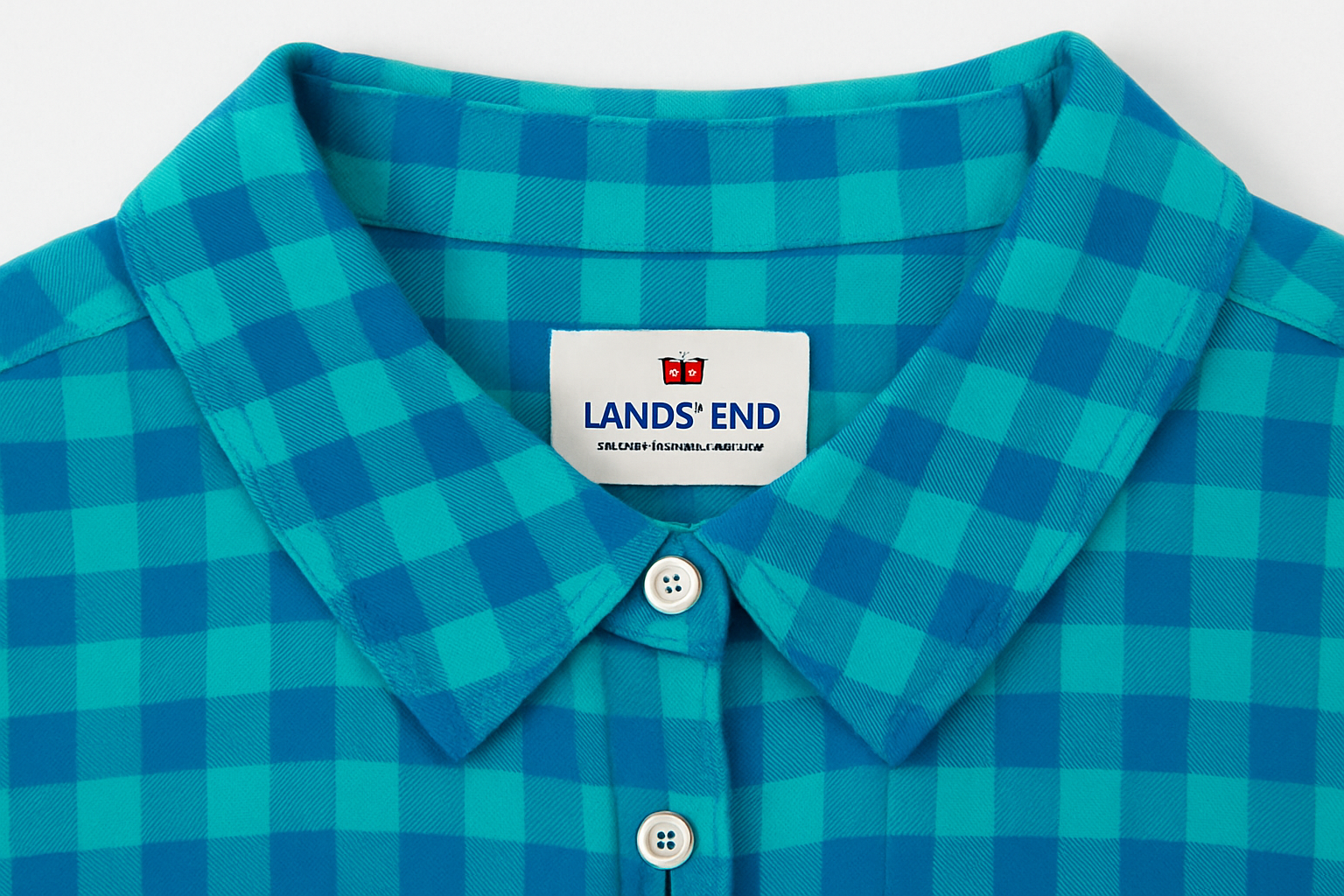 Detalle del cuello y patrón de cuadros