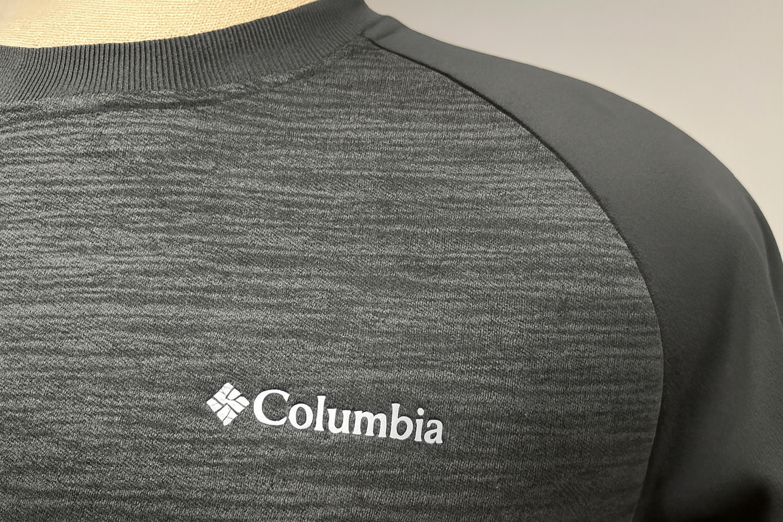 Detalle logo Columbia degradado