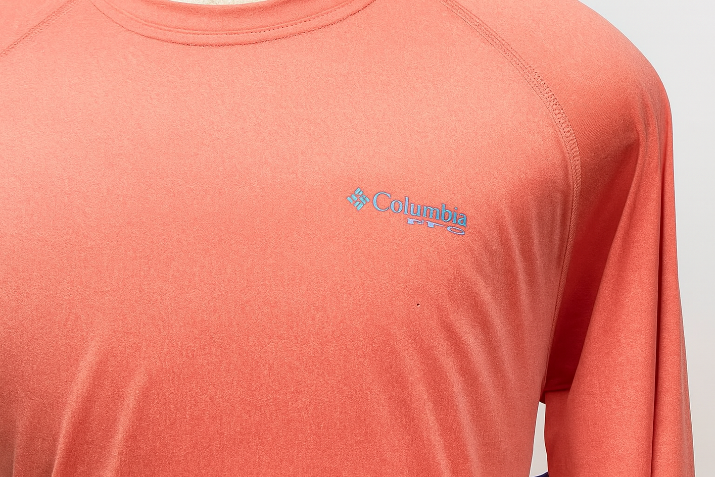 Detalle logo Columbia