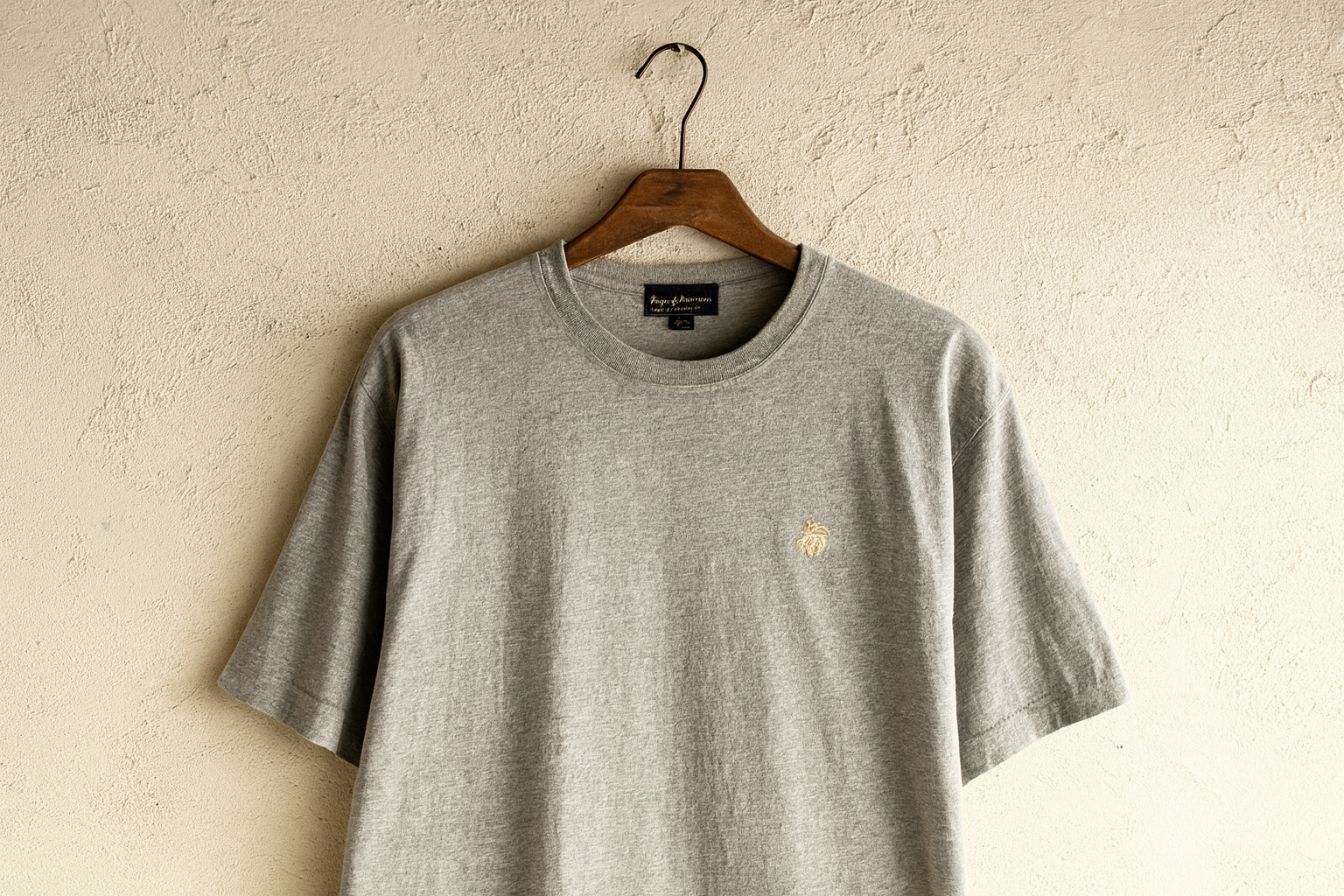 Estilo thrift store Brooks Brothers