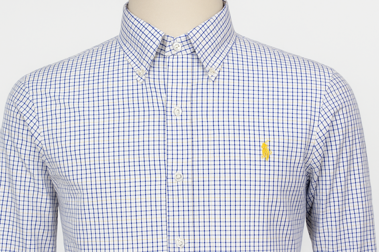 Ghost Mannequin - Close-up superior