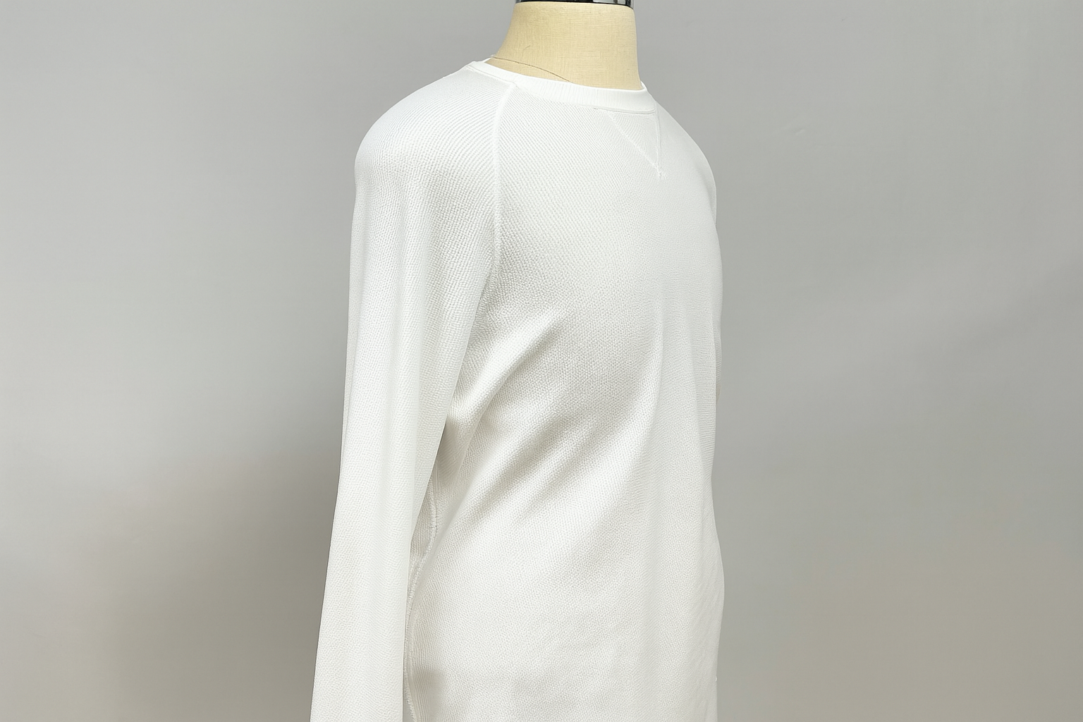 Ghost mannequin lateral Under Armour