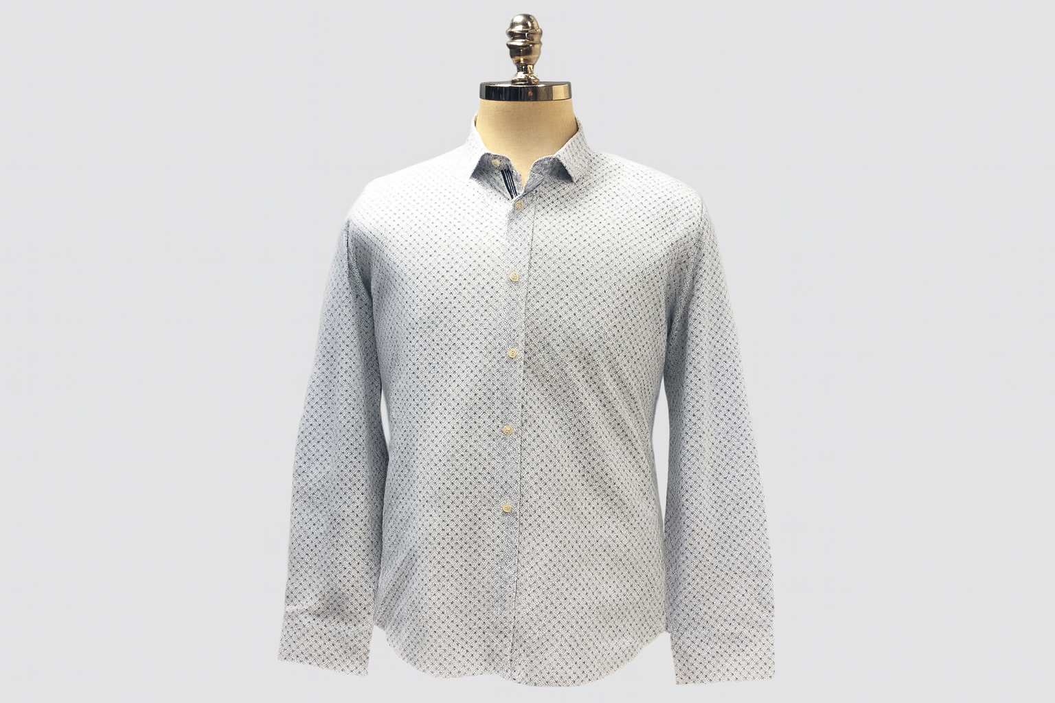 Ghost Mannequin - Vista en ángulo