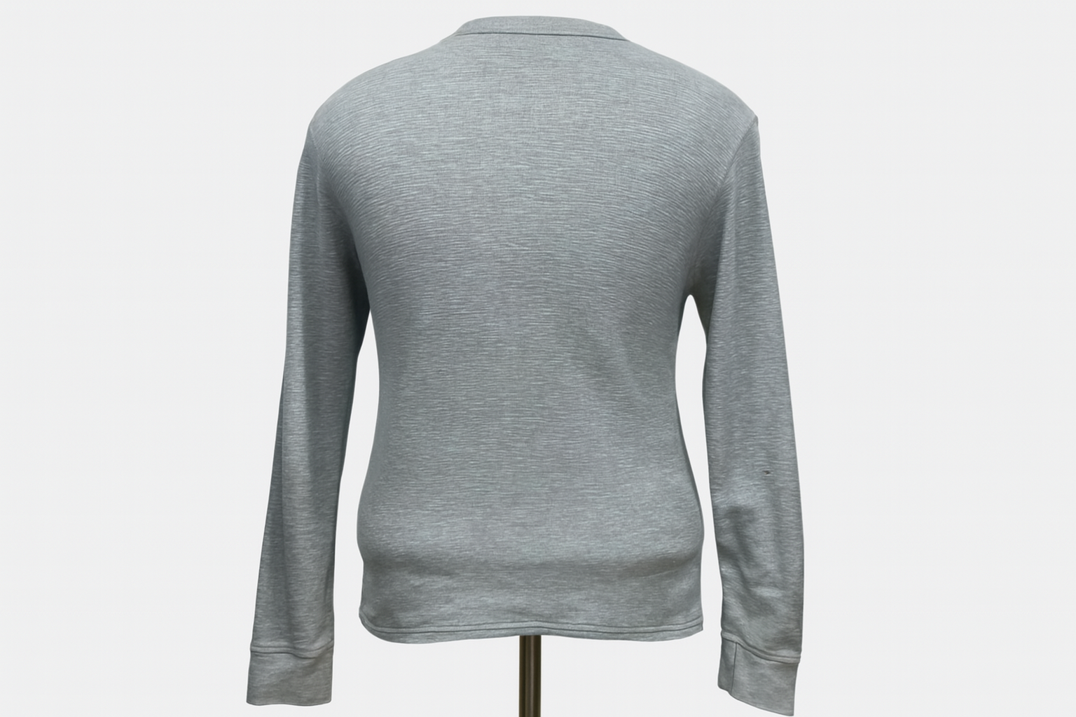 Ghost Mannequin - Vista trasera