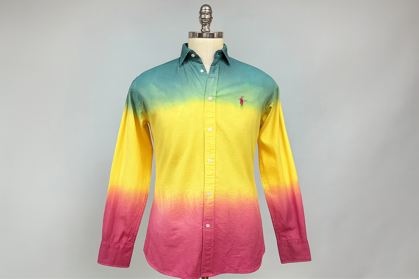 Ghost mannequin - Vista tres cuartos