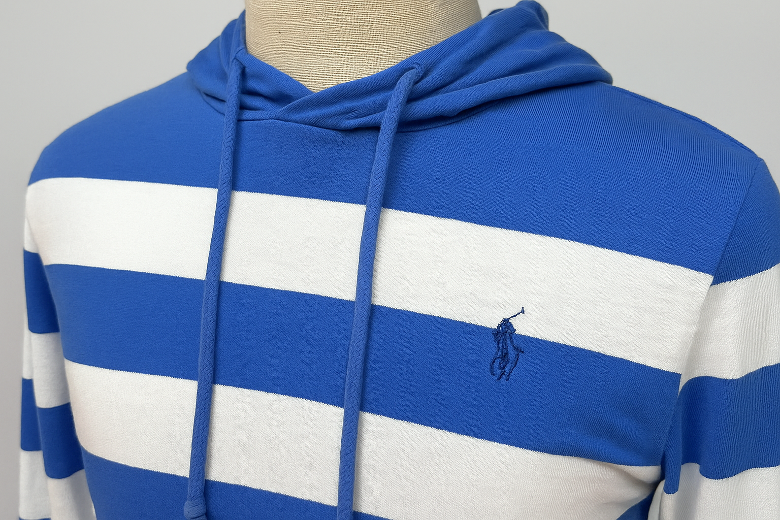 Hoodie Polo Ralph Lauren a rayas - Detalle de la capucha y cordones