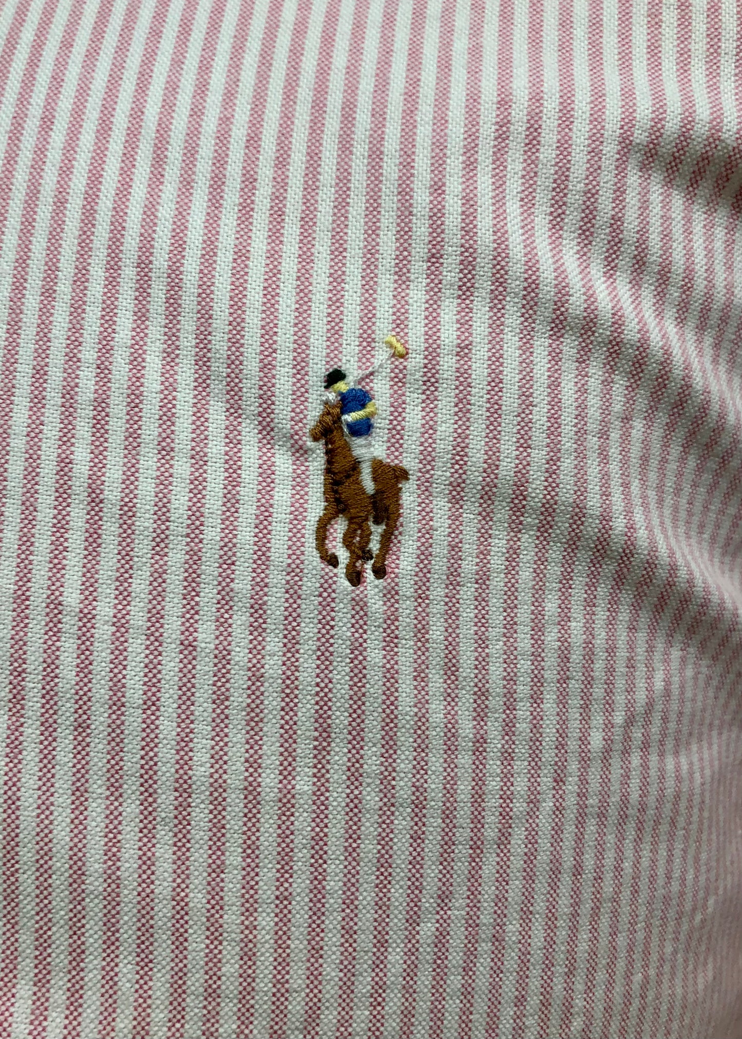 Camisa de botones Polo Ralph Lauren 🏇🏼 Oxford color blanco con rayas en rosado oscuro Talla L Entalle Custom Fit