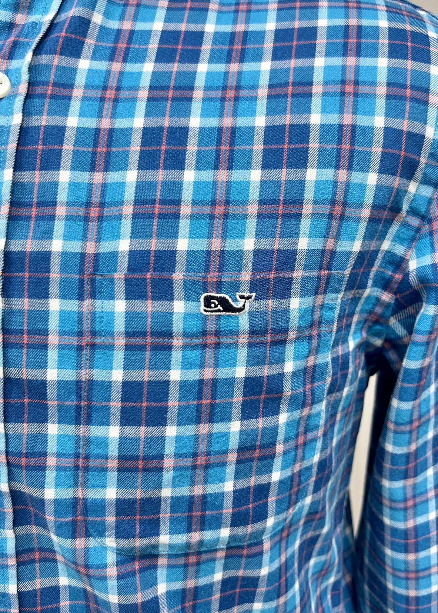 Camisa Vineyard Vines 🐳 de cuadros en color azul, celeste y rosado Talla S Entalle Clásico