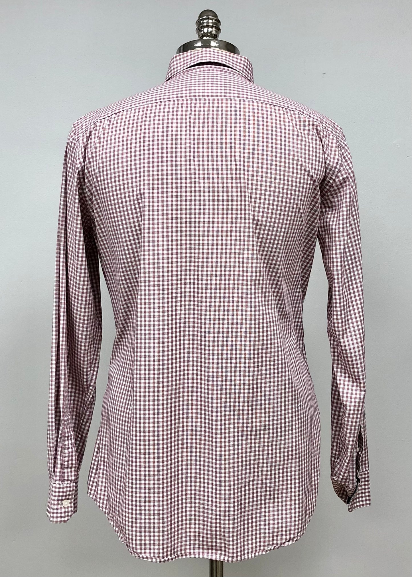 Camisa Banana Republic con patrón de cuadros gingham en color rojo oscuro y blanco Talla L Entalle Slim Fit
