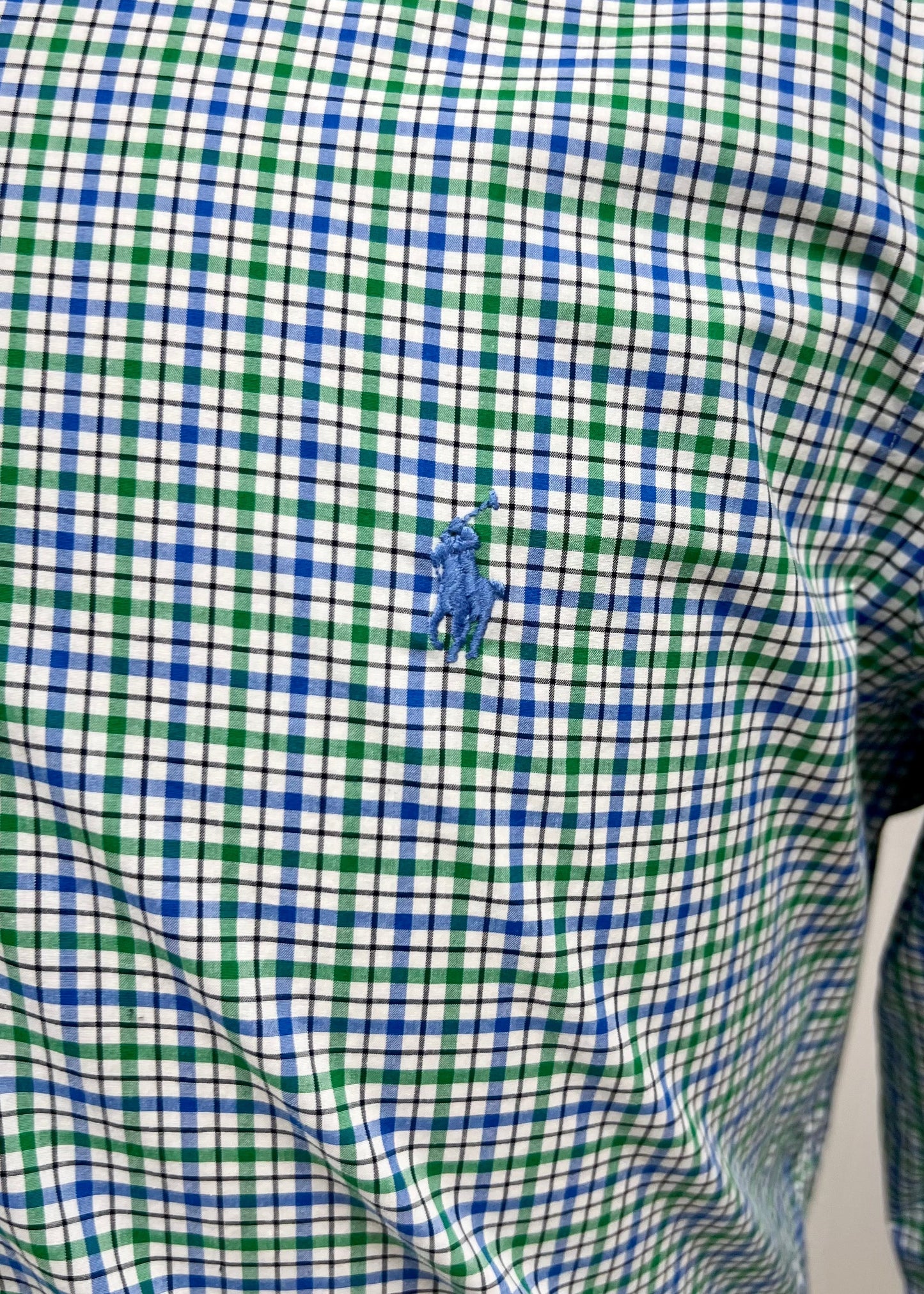 Camisa Polo Ralph Lauren 🏇🏼 color blanco con patrón de cuadros gingham azul y verde Entalle Regular S