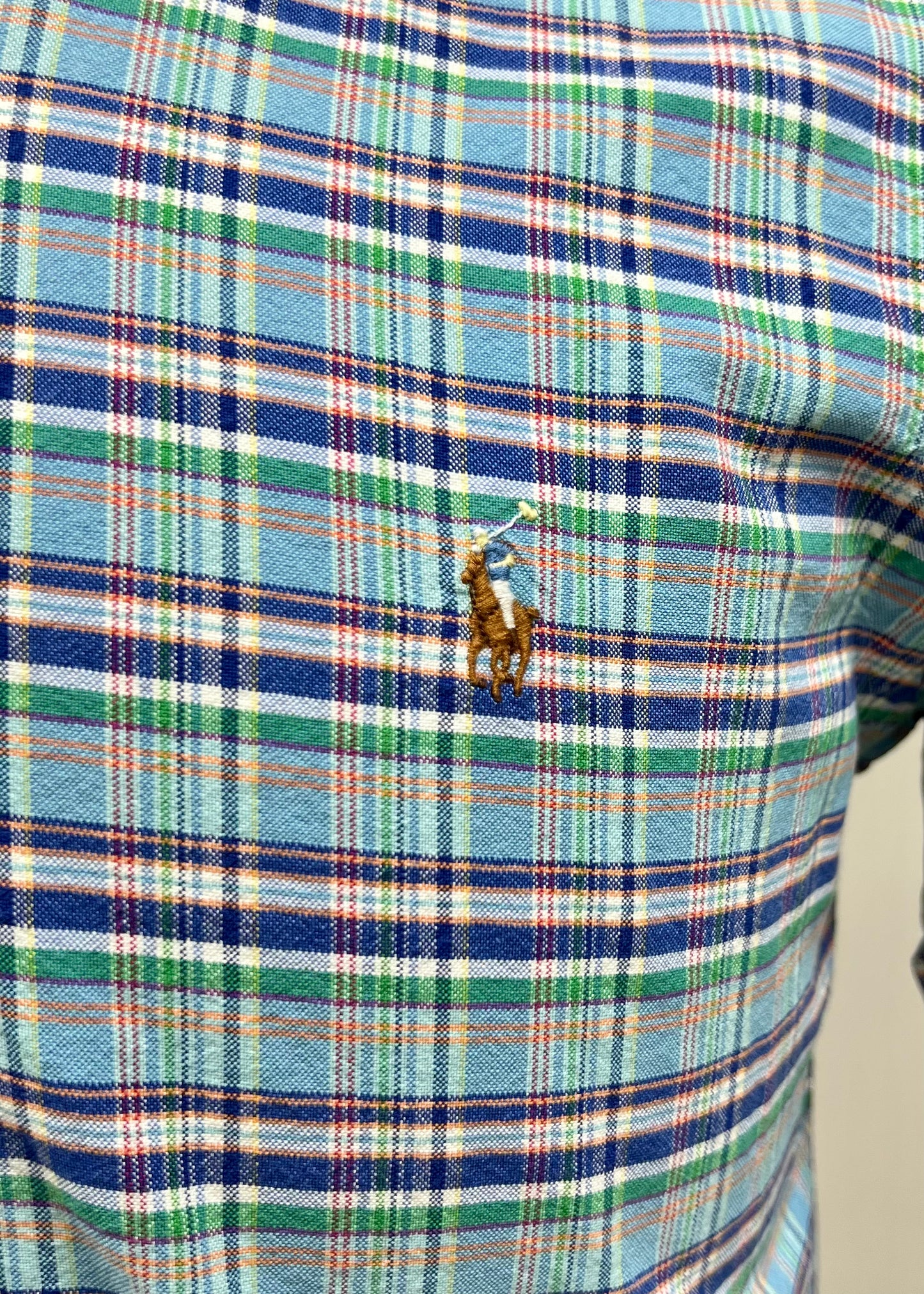 Camisa Polo Ralph Lauren 🏇🏼 Oxford de cuadros tartán en color celeste, azul y verde Talla L Entalle Regular