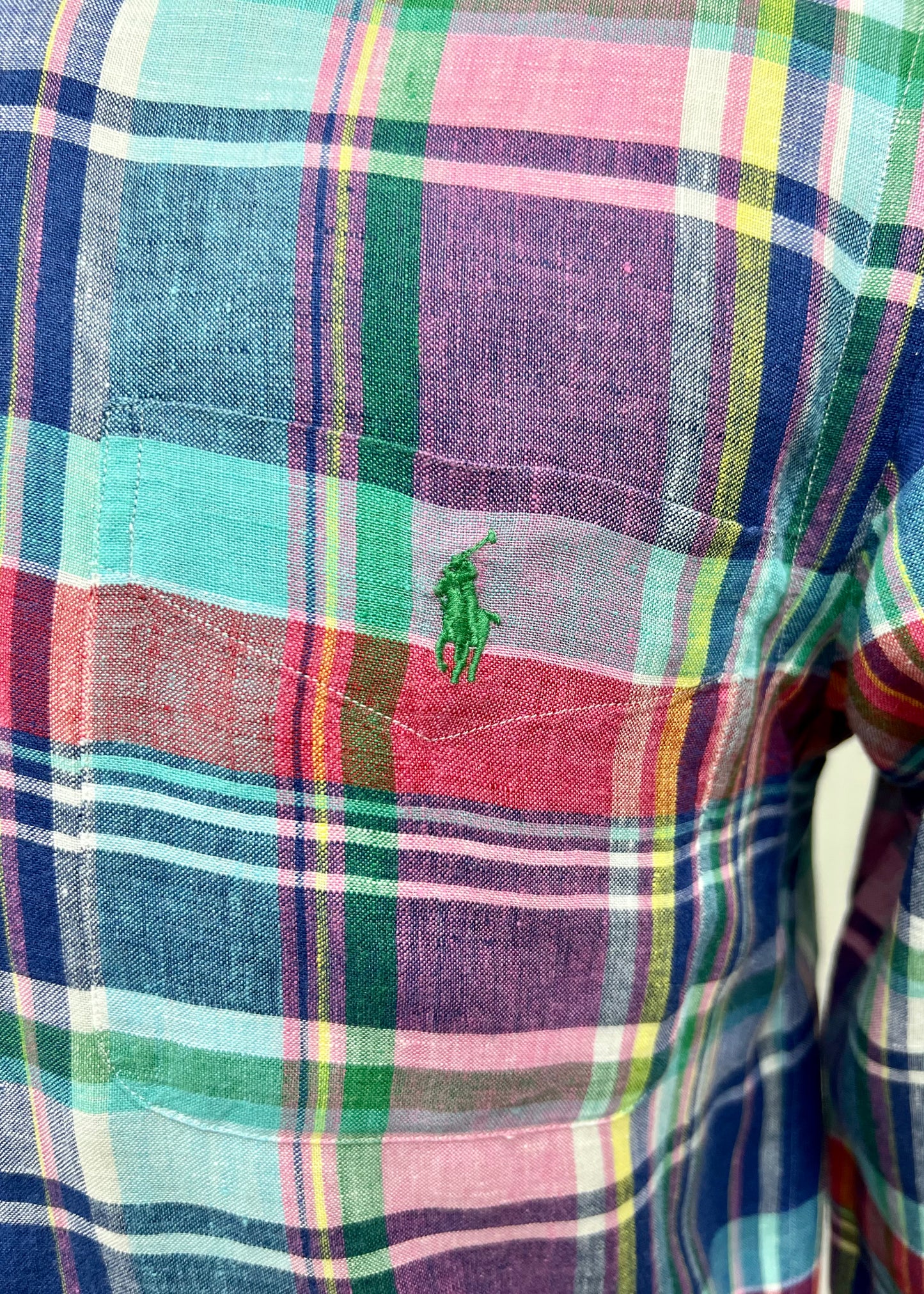 Camisa Polo Ralph Lauren 🏇🏼 de Lino con patron de cuadros tartán en color azul, verde y rojo Talla S Entalle Regular