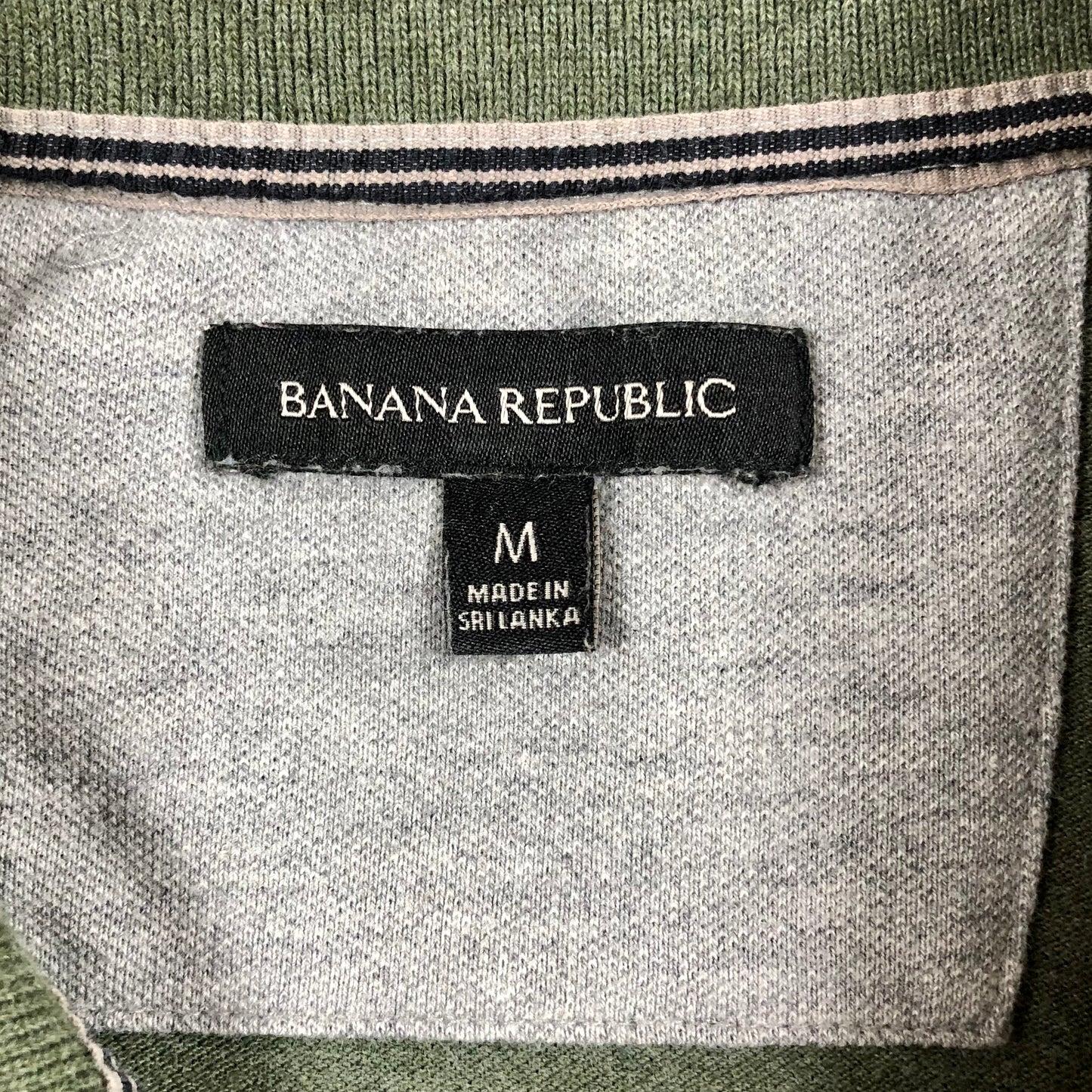 Camiseta Polo Banana Republic color verde oliva Talla M Entalle Regular