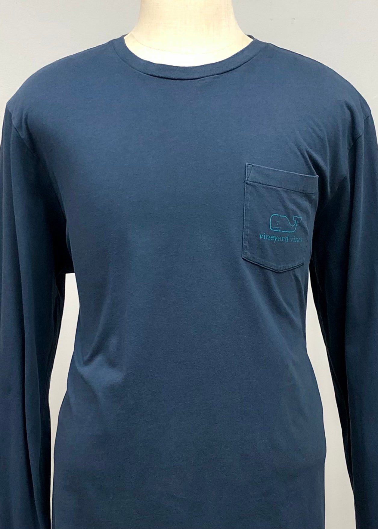 Camiseta de bolsillo Vineyard Vines 🐳 color azul oscuro con Diseño de ballena Talla XL