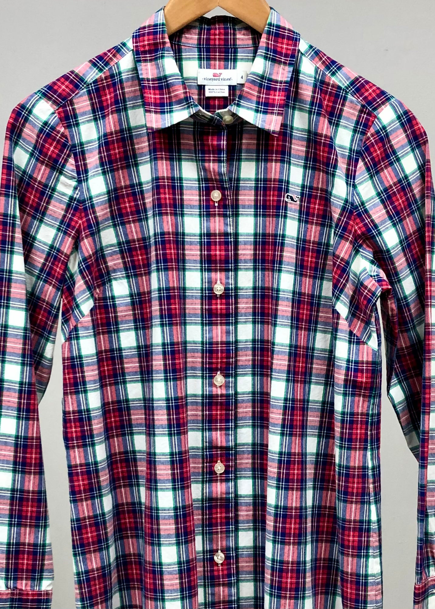 Camisa de mujer Vineyard Vines 🐳 con patrón de cuadros tartán en rojo, azul y blanco Talla S (4) Entalle Regular