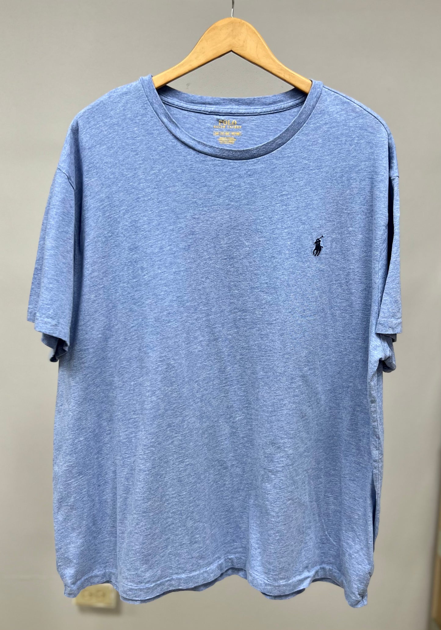 Camiseta cuello redondo Polo Ralph Lauren 🏇🏼 color celeste y logo en azul navy Talla XXL