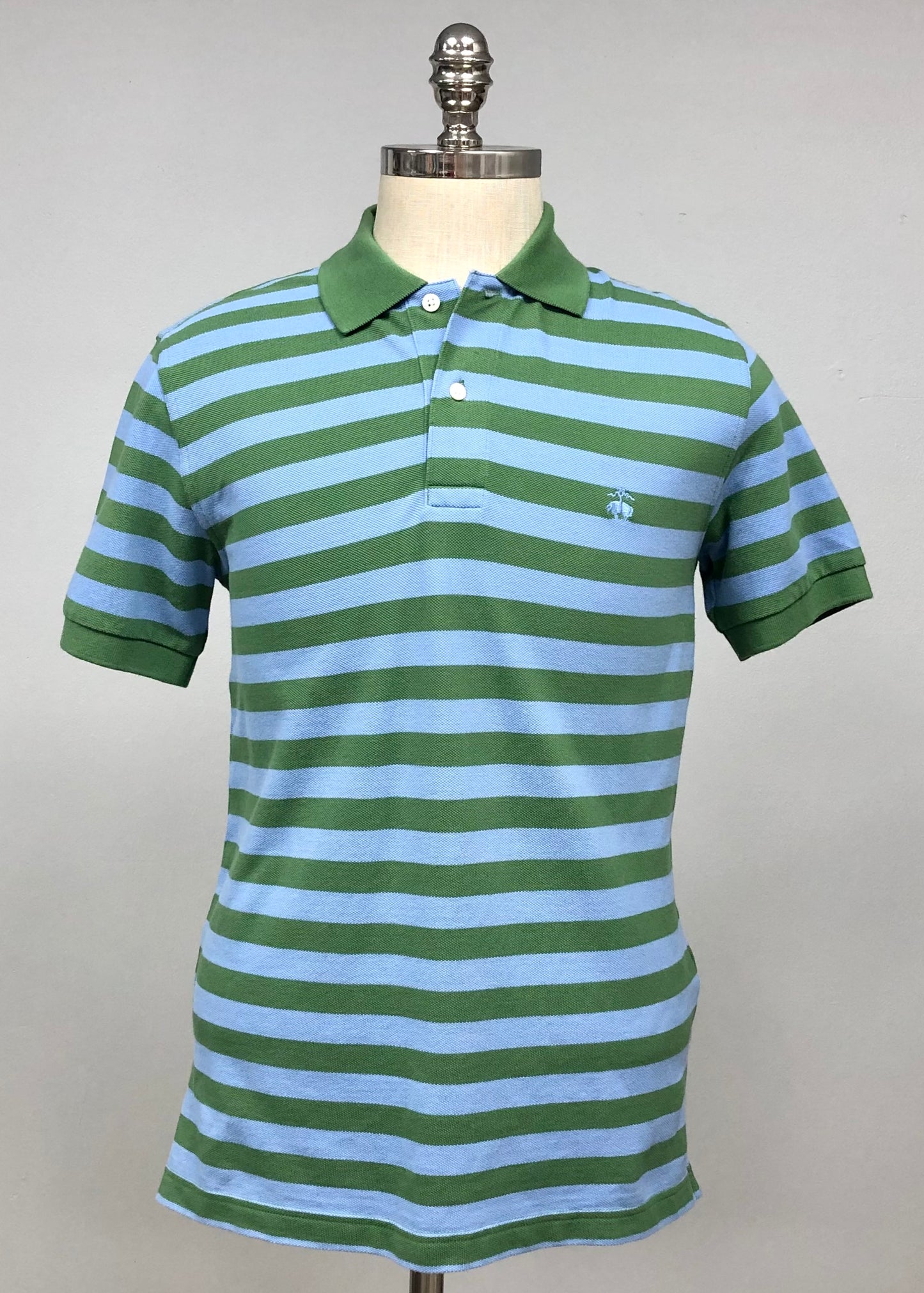 Camiseta Polo Brooks Brothers 🐑 con patrón de rayas celeste y verde Talla M Entalle Slim Fit