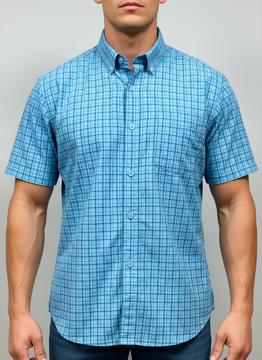 Camisa Columbia 🔹 Color celeste con patrón de cuadros en negro y blanco Manga corta Talla XL