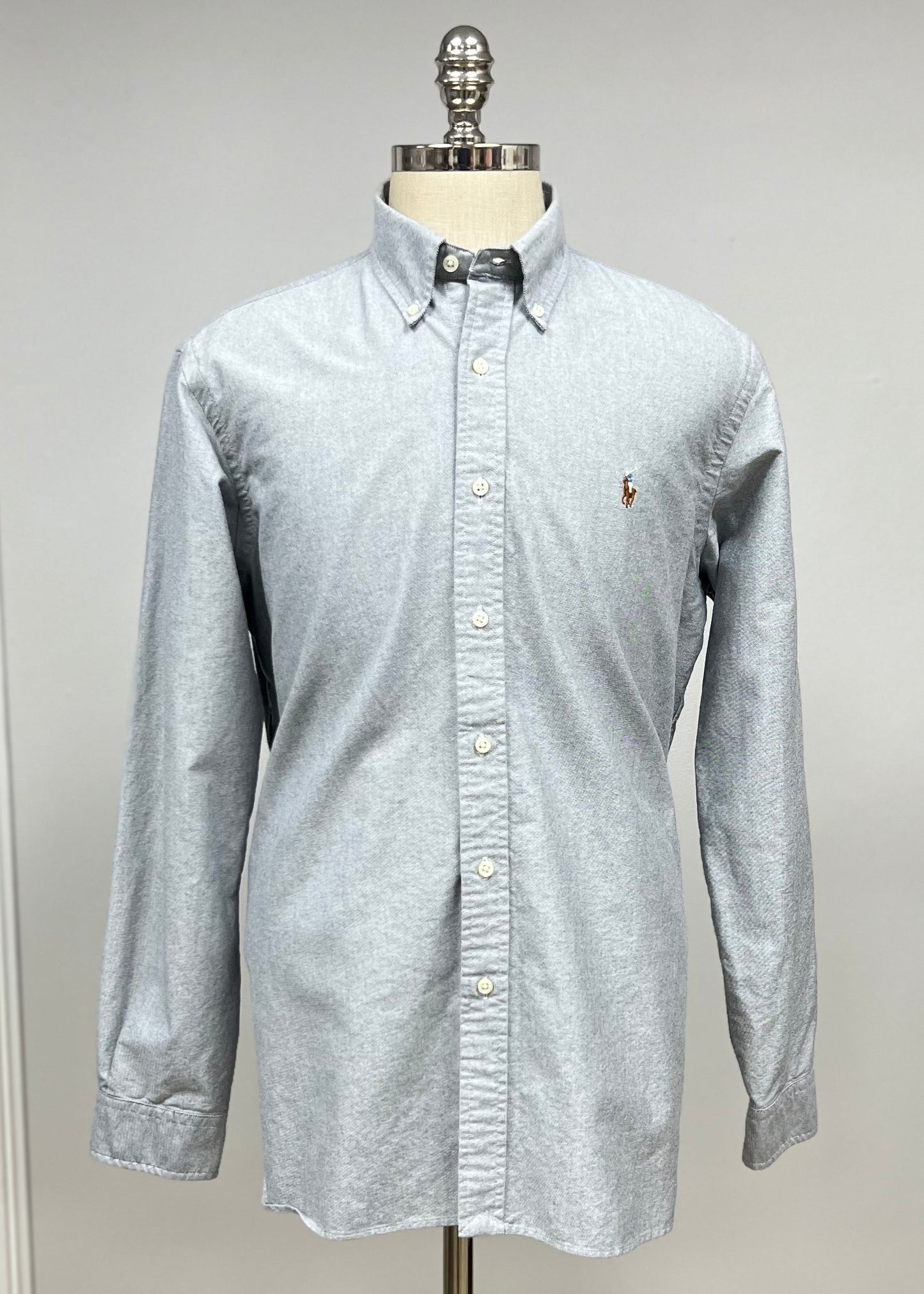 Camisa de botones Polo Ralph Lauren 🏇🏼 Oxford en color gris claro Talla M Entalle Slim Fit