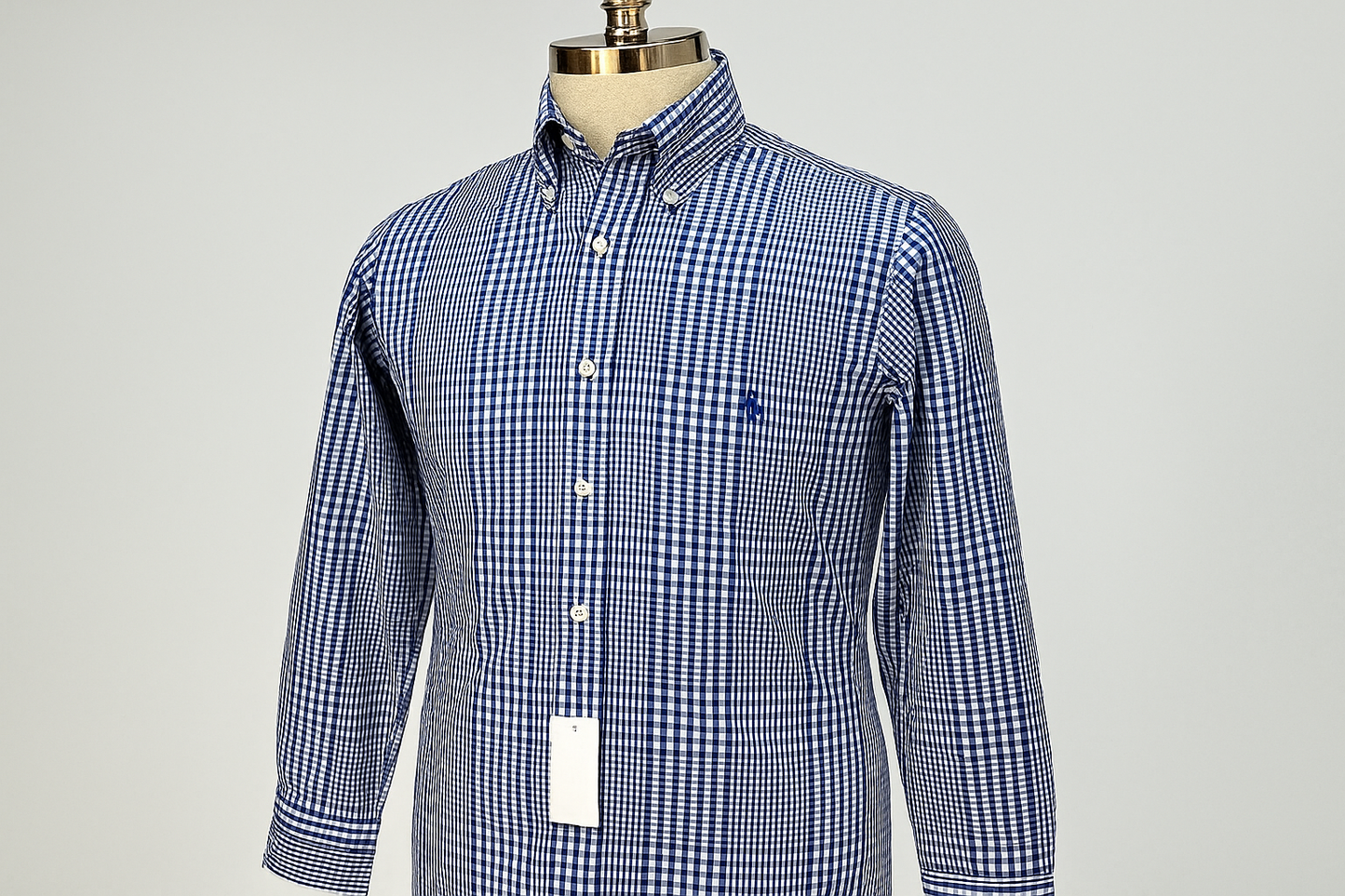 Imagen 2 - En percha, vista tres cuartos