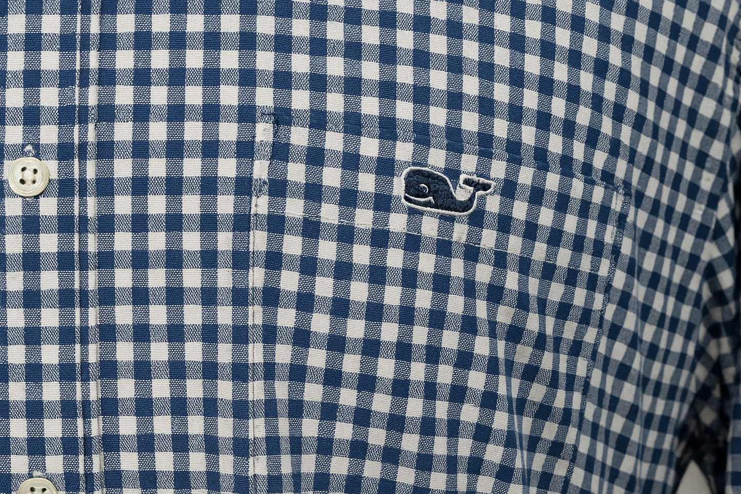 Imagen 3 - Detalle del logo Vineyard Vines
